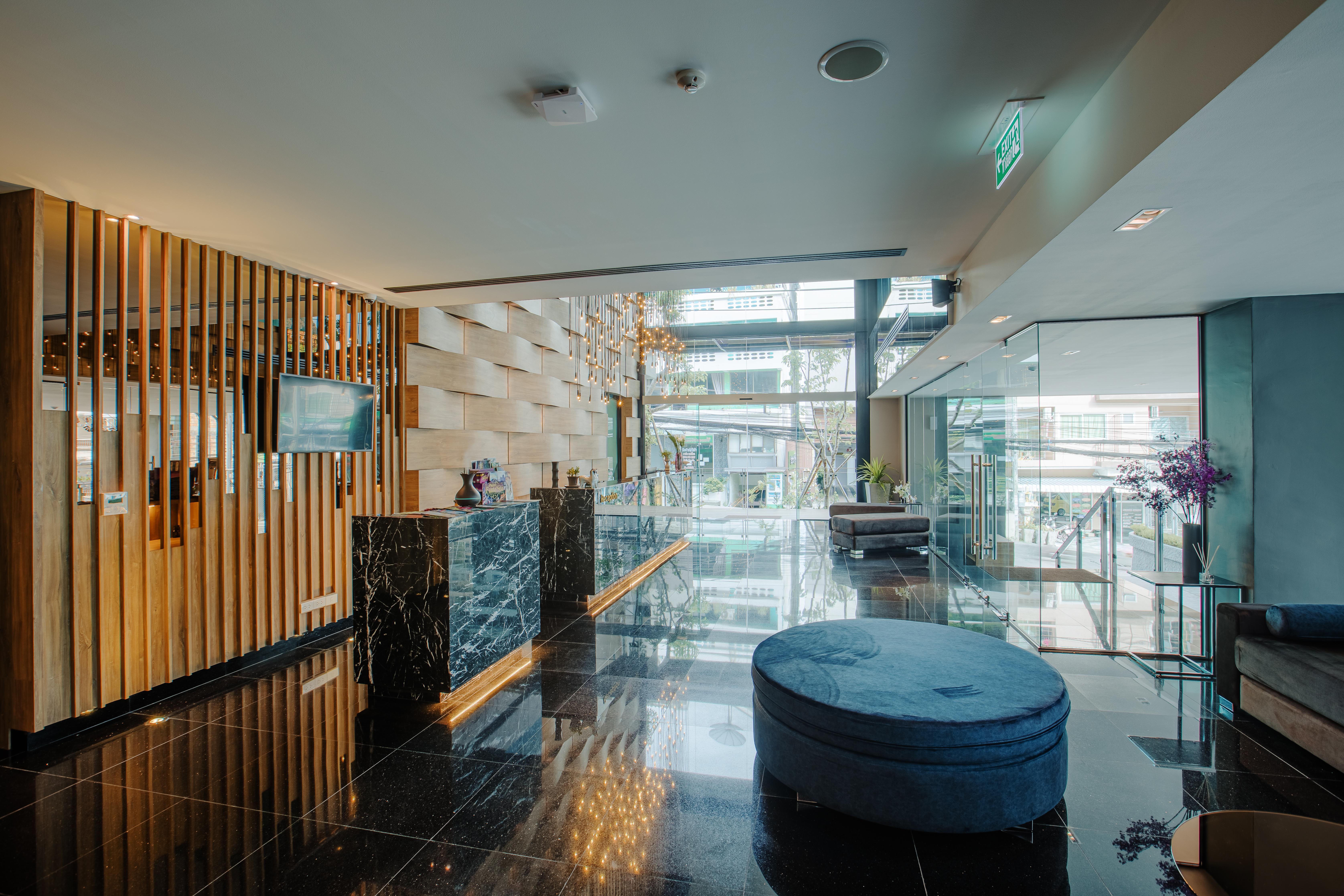 Rak Elegant Hotel Patong Esterno foto