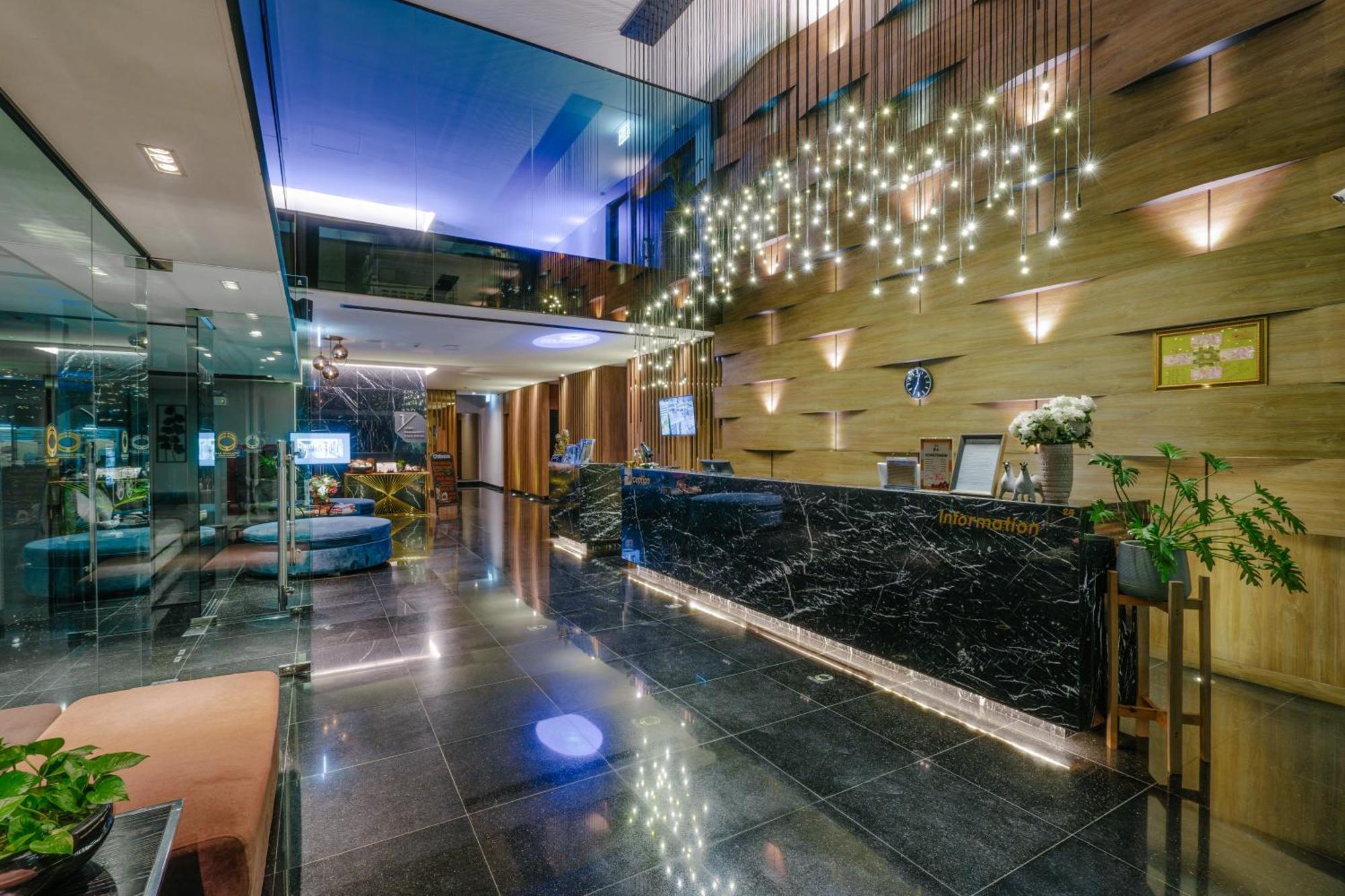 Rak Elegant Hotel Patong Esterno foto