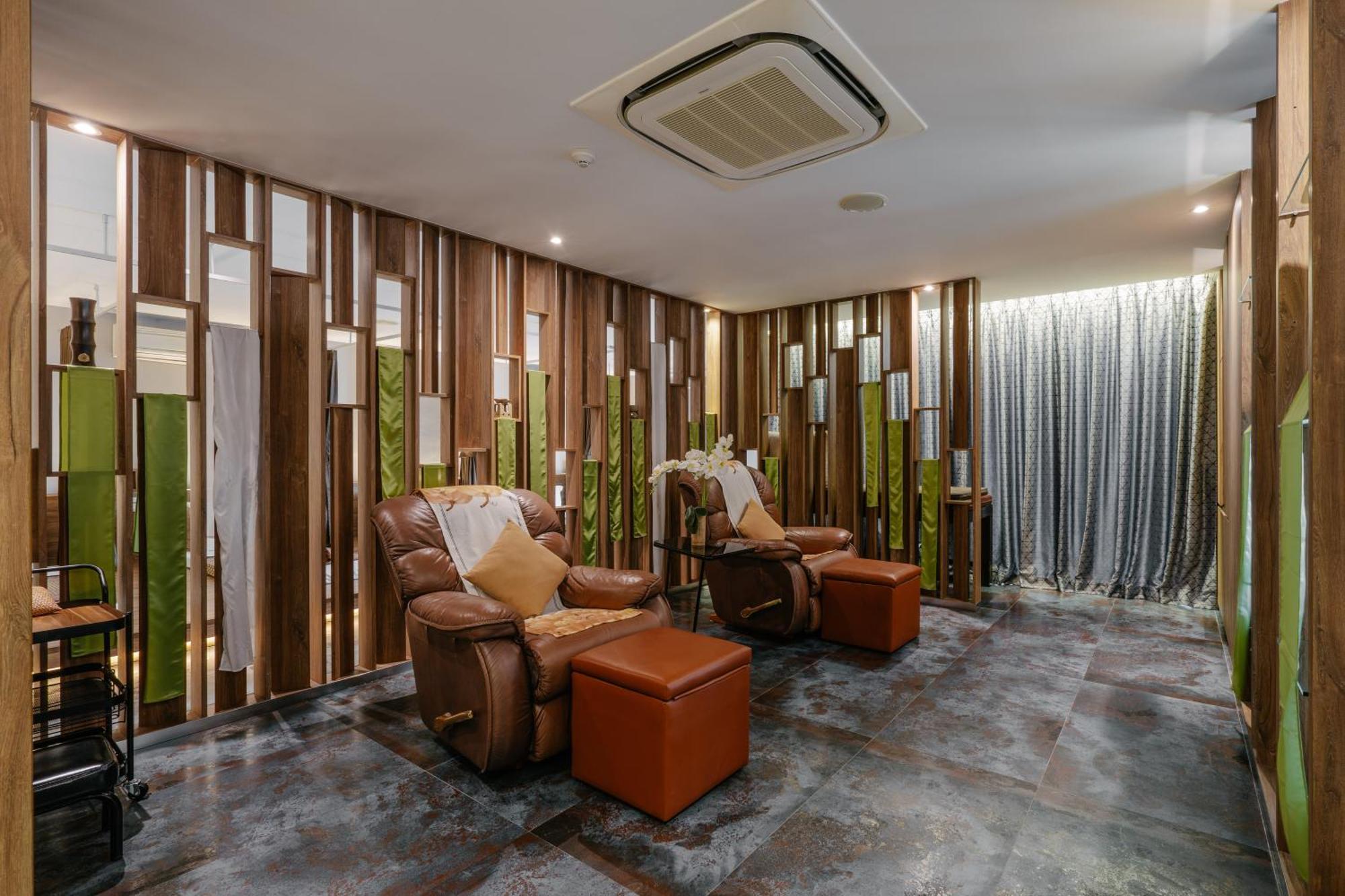 Rak Elegant Hotel Patong Esterno foto
