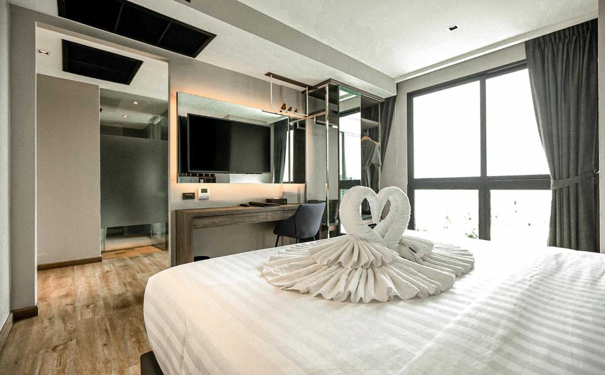 Rak Elegant Hotel Patong Esterno foto